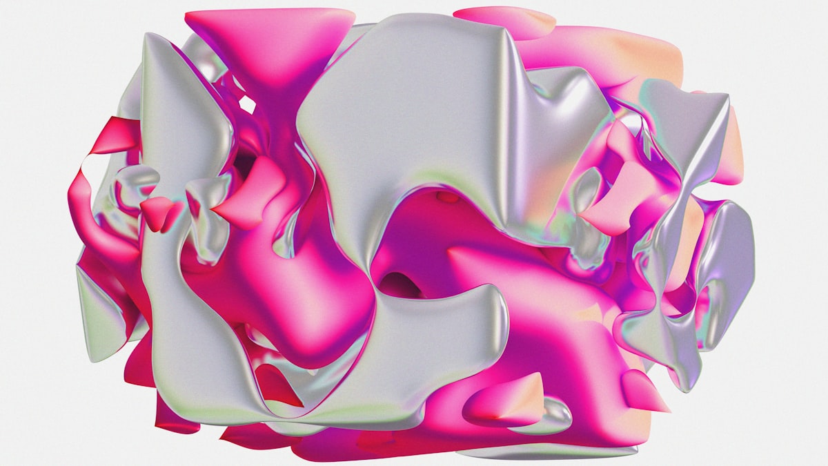 복잡한 기계 부품이 공중에 떠 있는 3D 홀로그램 인터페이스를 조작하는 엔지니어의 손