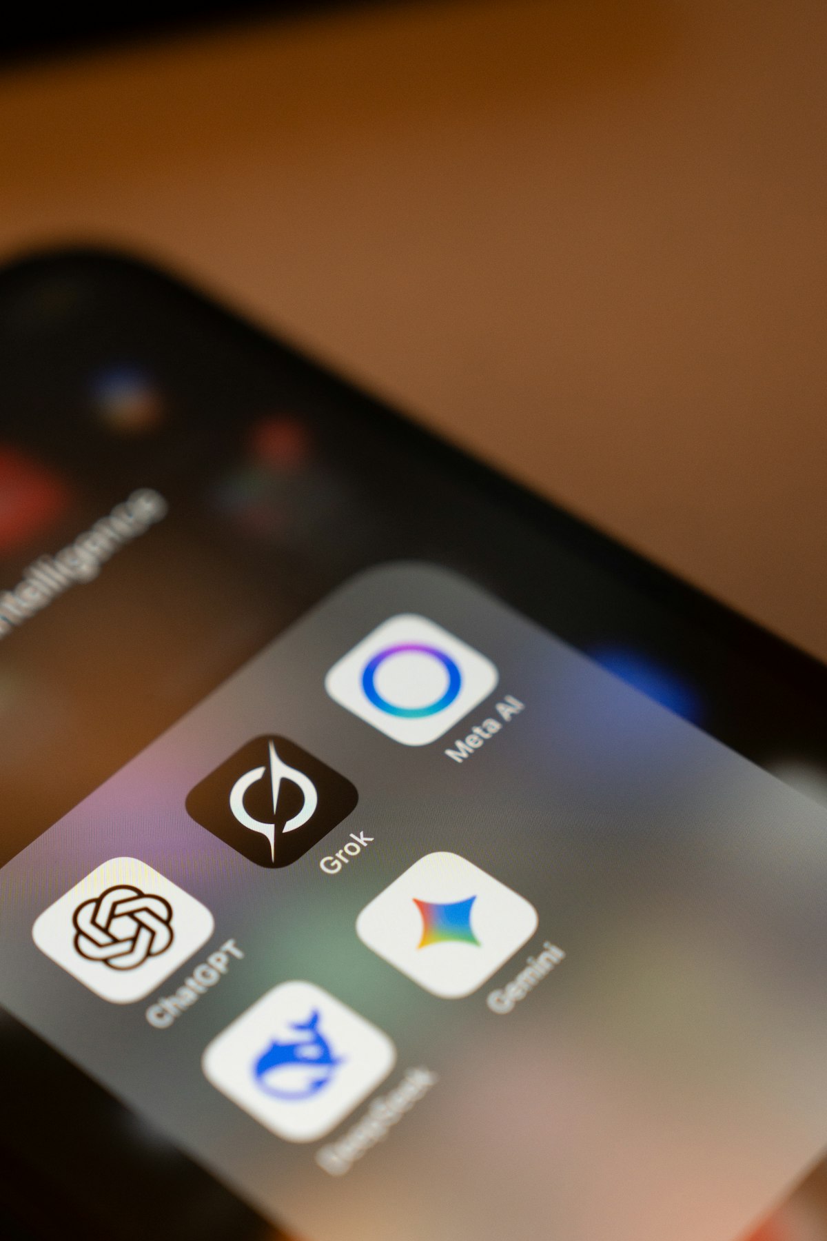 그록(Grok) 활용법: 엑스(X) 실시간 데이터로 뉴스보다 빠르게 정보 선점하기